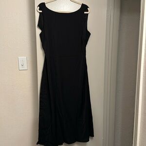 Little black dress: XL (fits like a large)